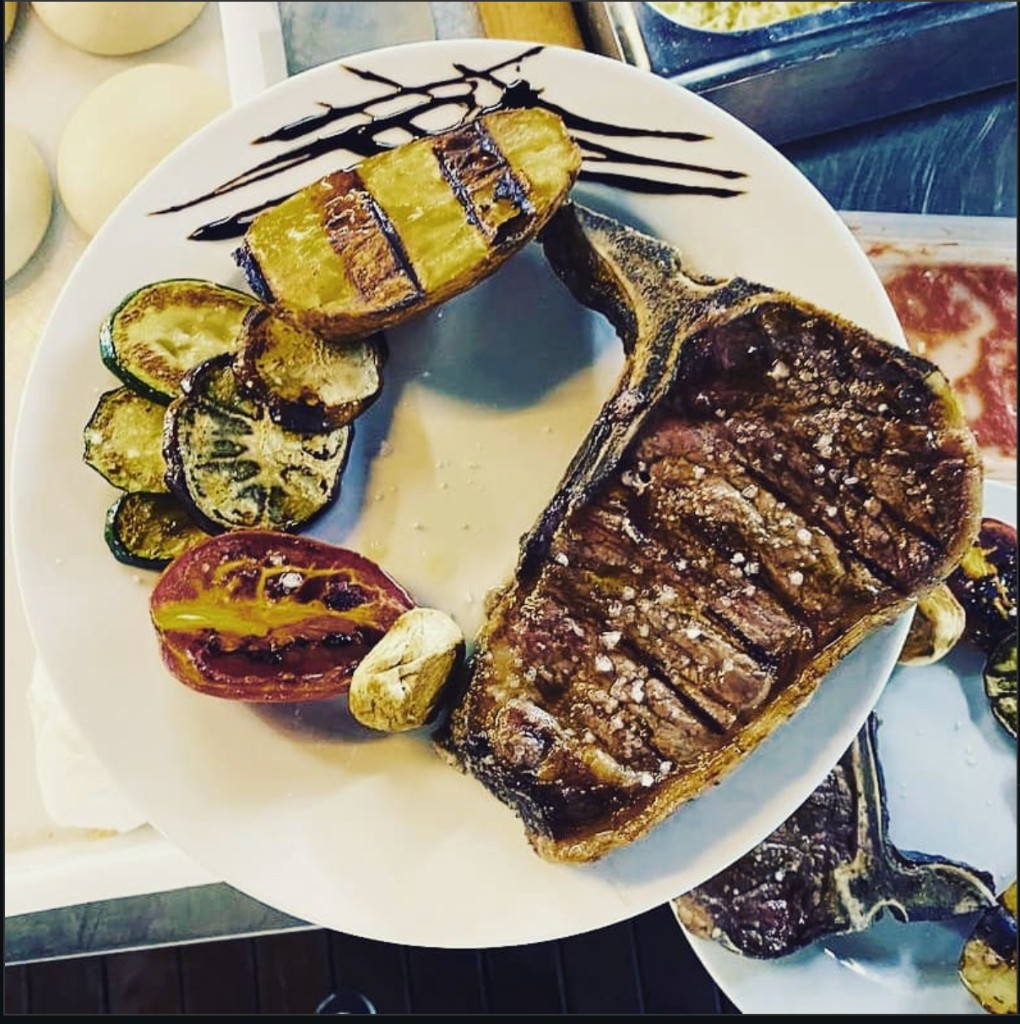 Chuletón a la brasa con verduras